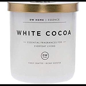 DW Candle White Cocoa Hard to find. Not used